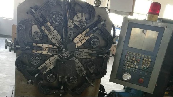 彈簧機械失控的原因